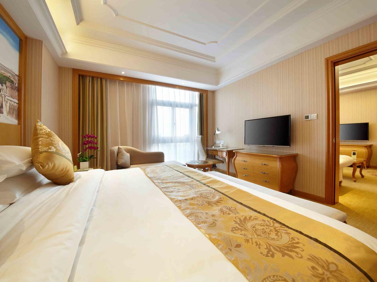 Vienna International Hotel Shanghai Baoshan Pangu Road Exterior photo